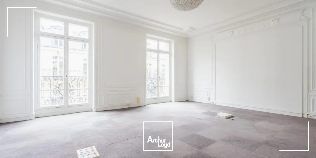 Bureaux à louer à PARIS 75008