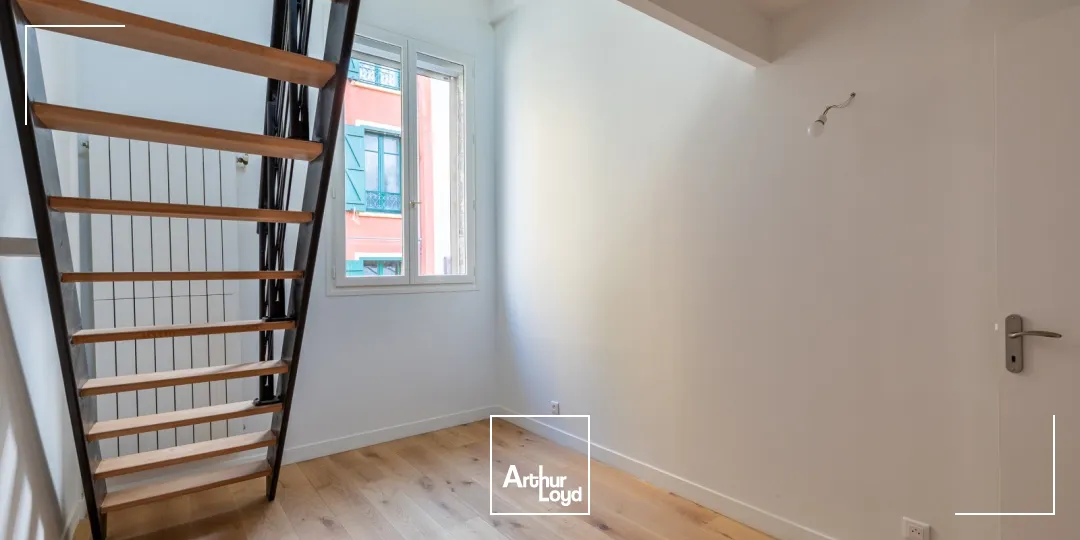 Bureaux à louer à PARIS 75020