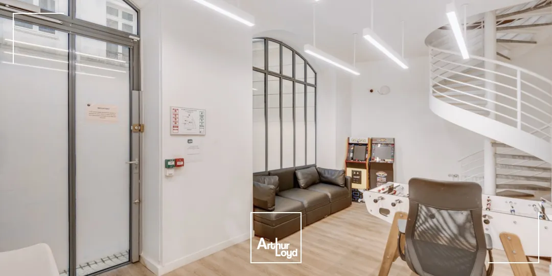 Bureaux à louer à PARIS 75008