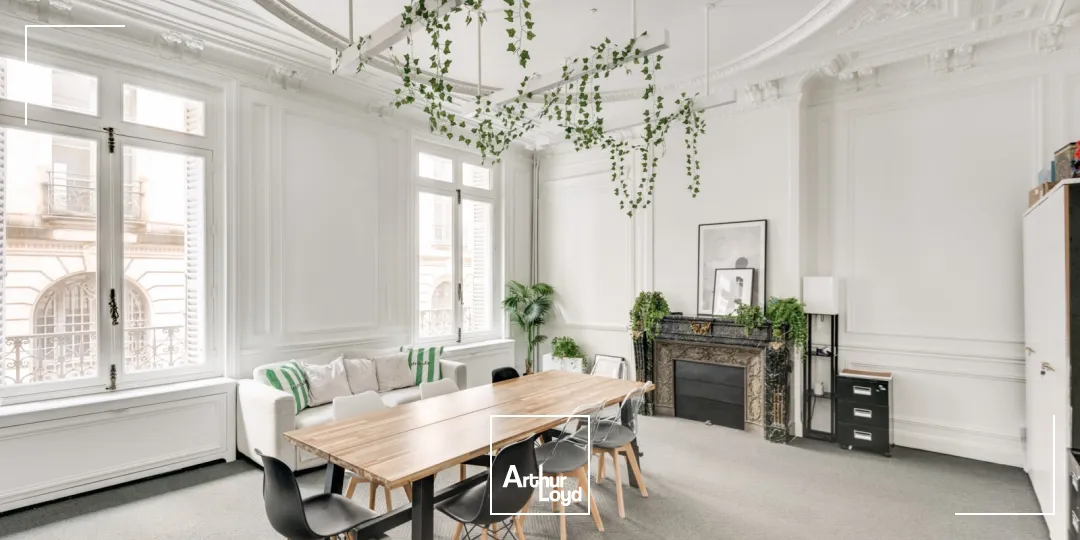Bureaux à louer à PARIS 75008