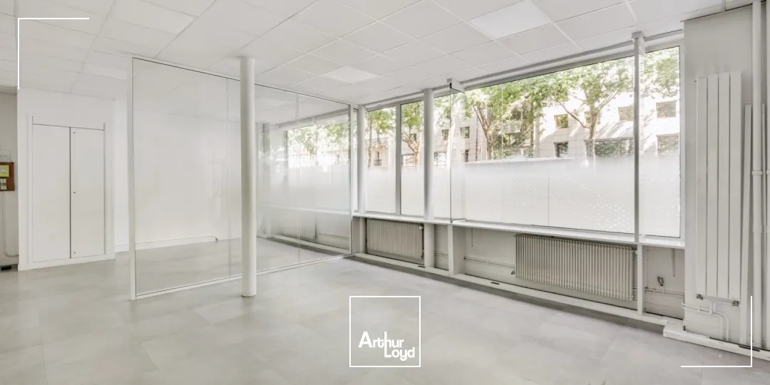 Locaux commerciaux à vendre à PARIS 75012