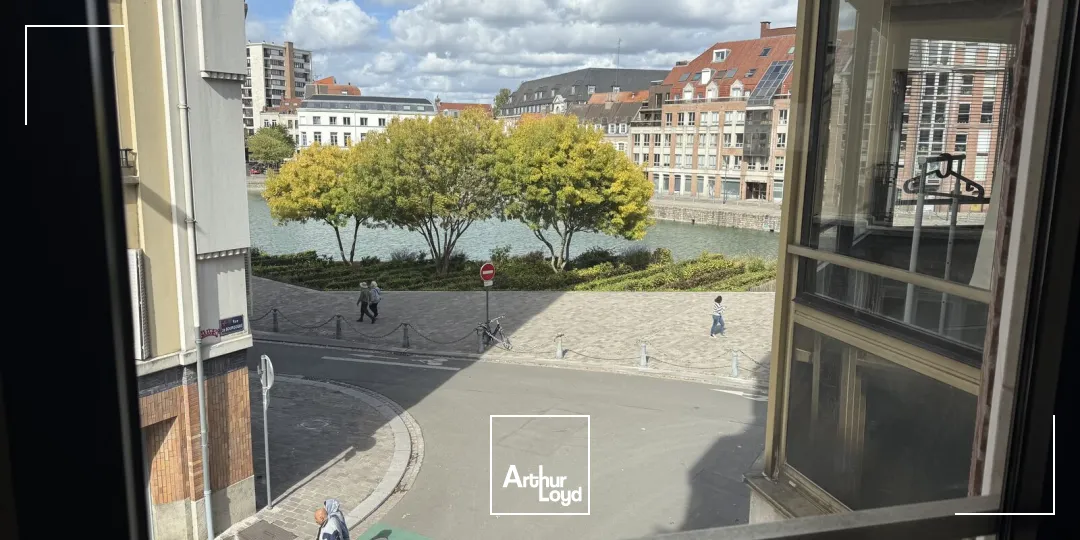 Bureaux à louer Lille Centre - Vue Quai de Wault - Plateaux de 200 à 300 m² haut standing et modulables