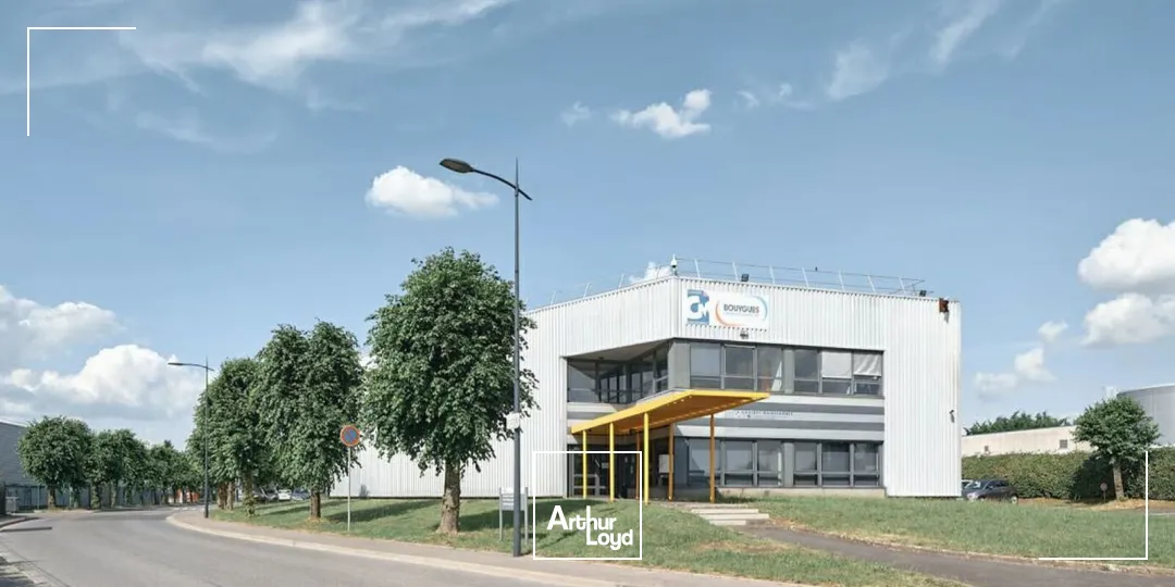 Locaux d'activité et bureaux 1 040 m² à louer - Proximité Roissy CDG Desserte A1 A104