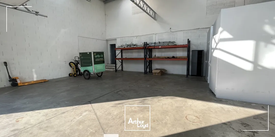 A louer- Locaux d'activités avec climatisation réversible- Vénissieux