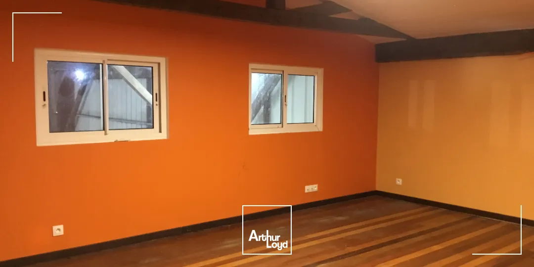 A louer Montsinéry Bâtiment 1000 m2