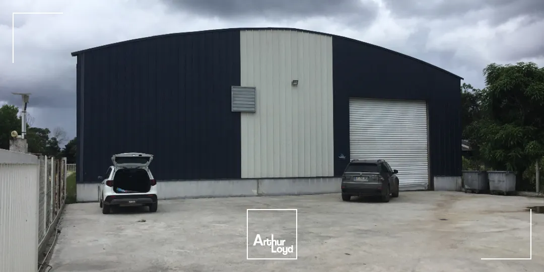 A louer Montsinéry Bâtiment 1000 m2