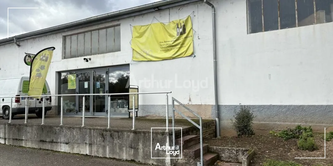 FONDS DE COMMERCE à VENDRE de 294 m²