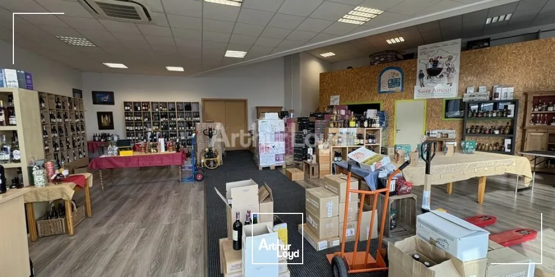 FONDS DE COMMERCE à VENDRE de 294 m²