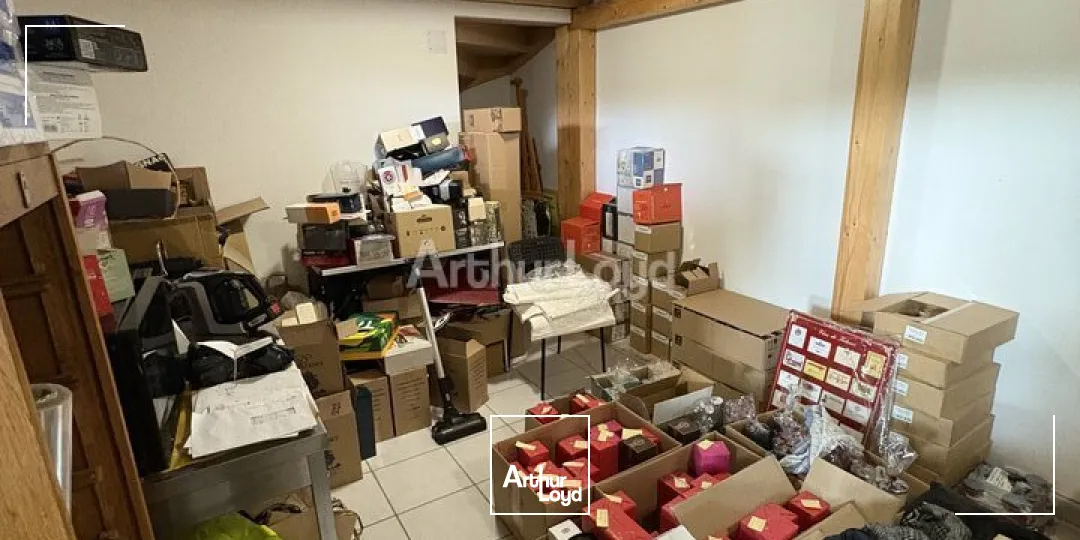 FONDS DE COMMERCE à VENDRE de 294 m²