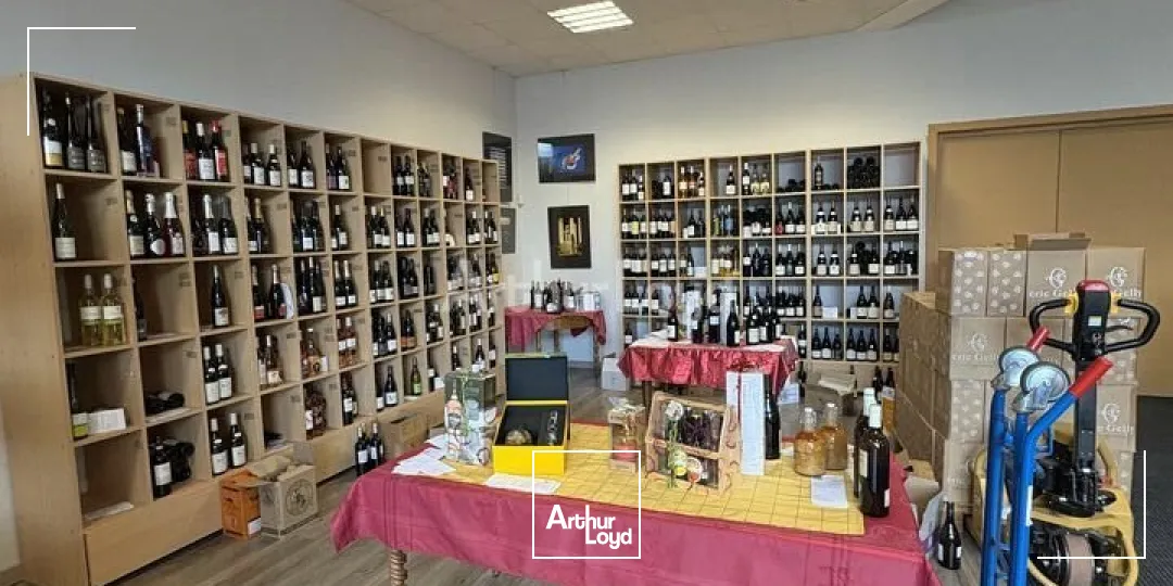 FONDS DE COMMERCE à VENDRE de 294 m²