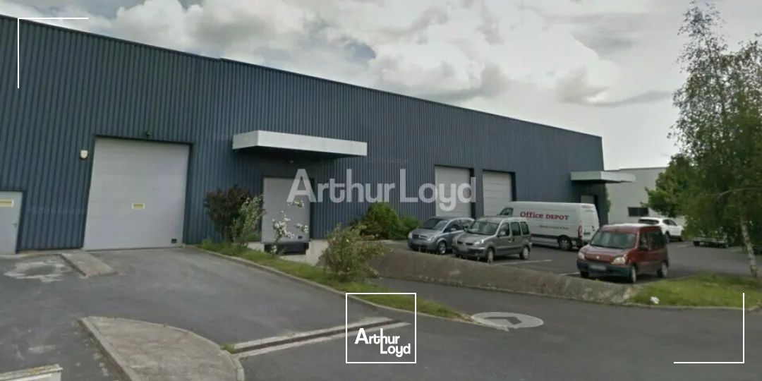 A louer - Entrepôt de 1240m2 avec bureaux secteur FARMAN Reims