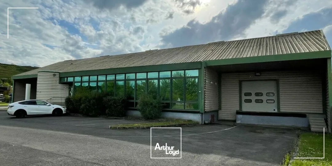 OPPORTUNITE RARE! Local d'activité sur la Zone d'Activité frontalière avec le Belgique - secteur Givet (08) 