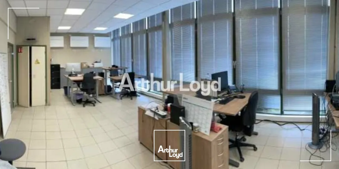 OPPORTUNITE RARE! Local d'activité sur la Zone d'Activité frontalière avec le Belgique - secteur Givet (08) 