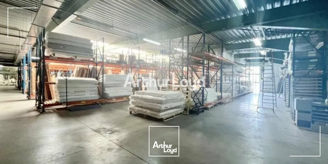 OPPORTUNITE RARE! Local d'activité sur la Zone d'Activité frontalière avec le Belgique - secteur Givet (08) 