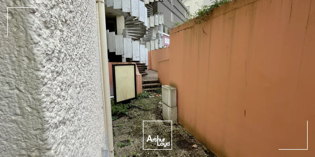 Locaux commerciaux à louer à PETIT COURONNE 76650