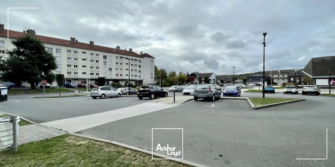 Locaux commerciaux à louer à PETIT COURONNE 76650