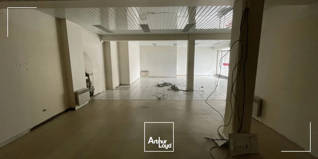 Locaux commerciaux à louer à PETIT COURONNE 76650