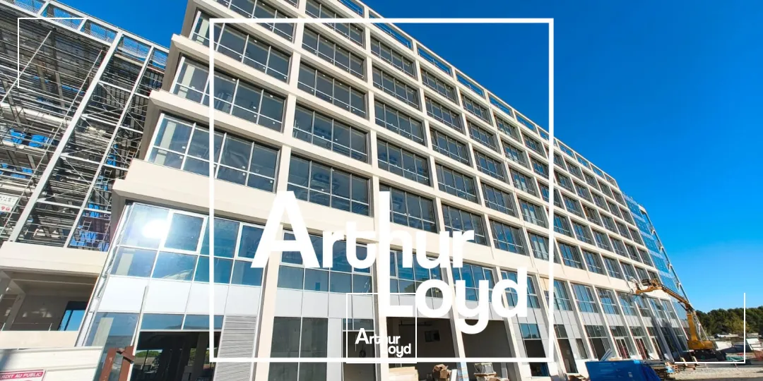 BUREAUX NEUFS AVEC SERVICES ET PARKINGS A LOUER - MONTPELLIER CAMBACERES 
