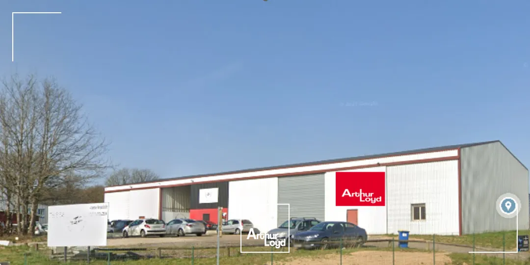 Local d'Activité avec un bureau A VENDRE - COUZEIX