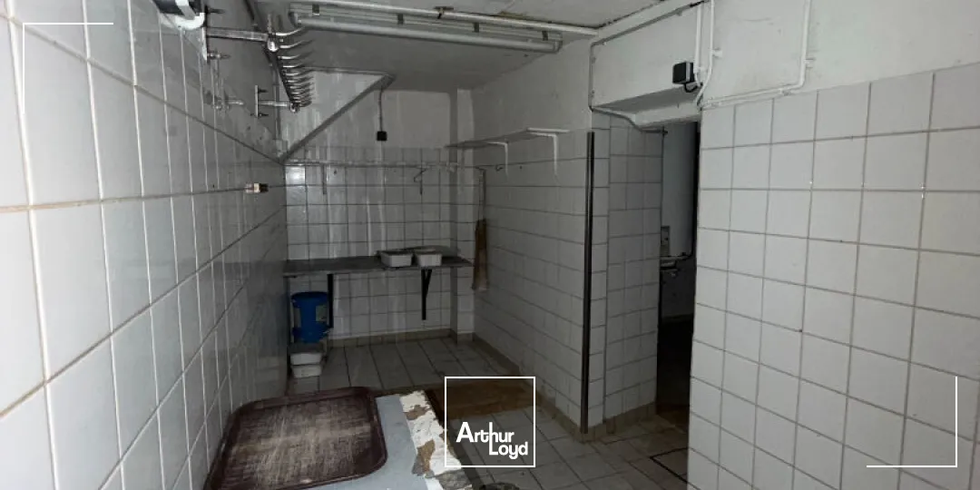 Local commercial d'environ 65 m² avec travaux - Limoges centre-ville