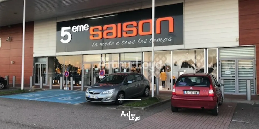 LOCAL COMMERCIAL à LOUER de 1270.95 m²