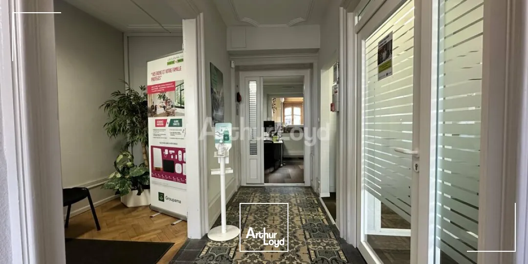 LOCAL D'ACTIVITE - ENTREPOT à VENDRE de 189 m²