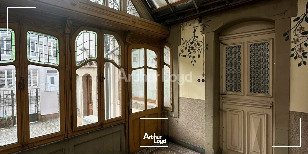 LOCAL D'ACTIVITE - ENTREPOT à VENDRE de 189 m²