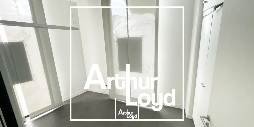 BUREAUX A LOUER - MONTPELLIER POMPIGNANE - PARKINGS PROCHE TRAMWAY