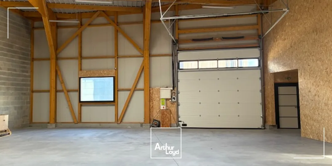 LOCAL ACTIVITE 284 m2 TOUT NEUF-GUERANDE