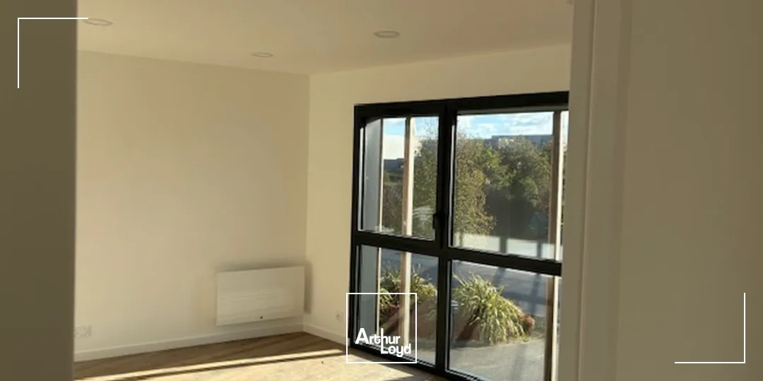 LOCAL ACTIVITE 284 m2 TOUT NEUF-GUERANDE