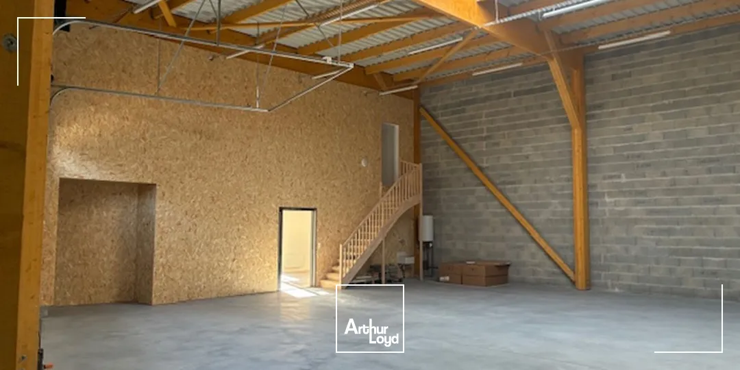 LOCAL ACTIVITE 284 m2 TOUT NEUF-GUERANDE