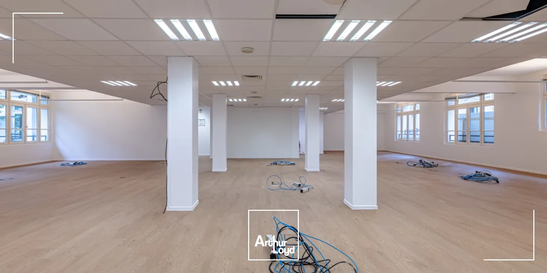 Bureaux à louer à PARIS 75008