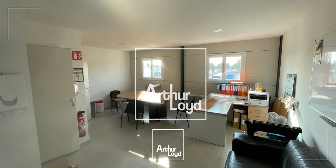 Local d'activité de 239 m² à louer - Vendres - Site professionnel dynamique, accès immédiat A9 et Ouest de Béziers