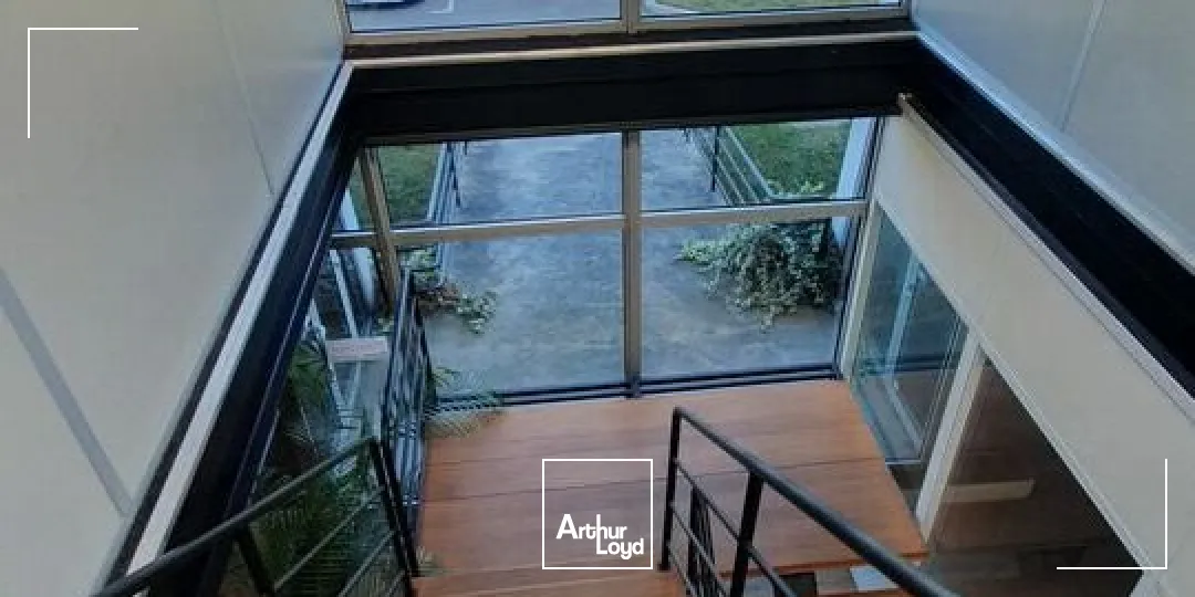 MONTELIMAR - Axe passant - A louer plateau de bureaux en rez-de-chaussée 