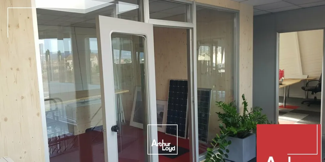 MONTELIMAR - Axe passant - A louer plateau de bureaux en rez-de-chaussée 