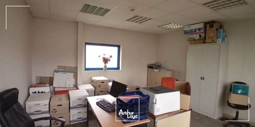 A VENDRE local d'activité spécial investisseur