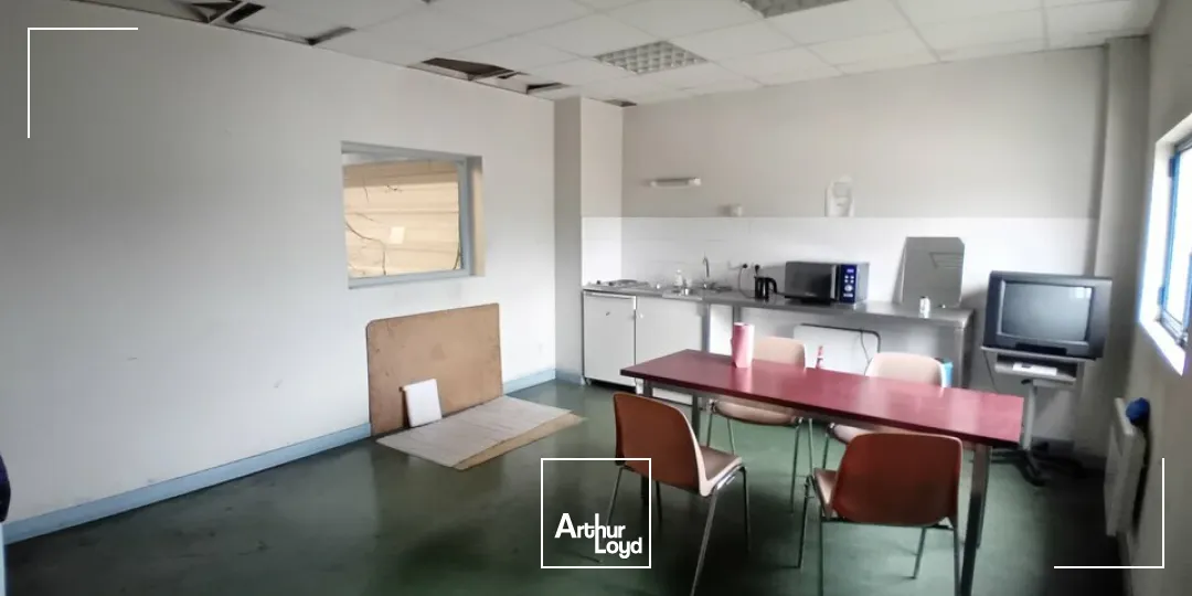 A VENDRE local d'activité spécial investisseur