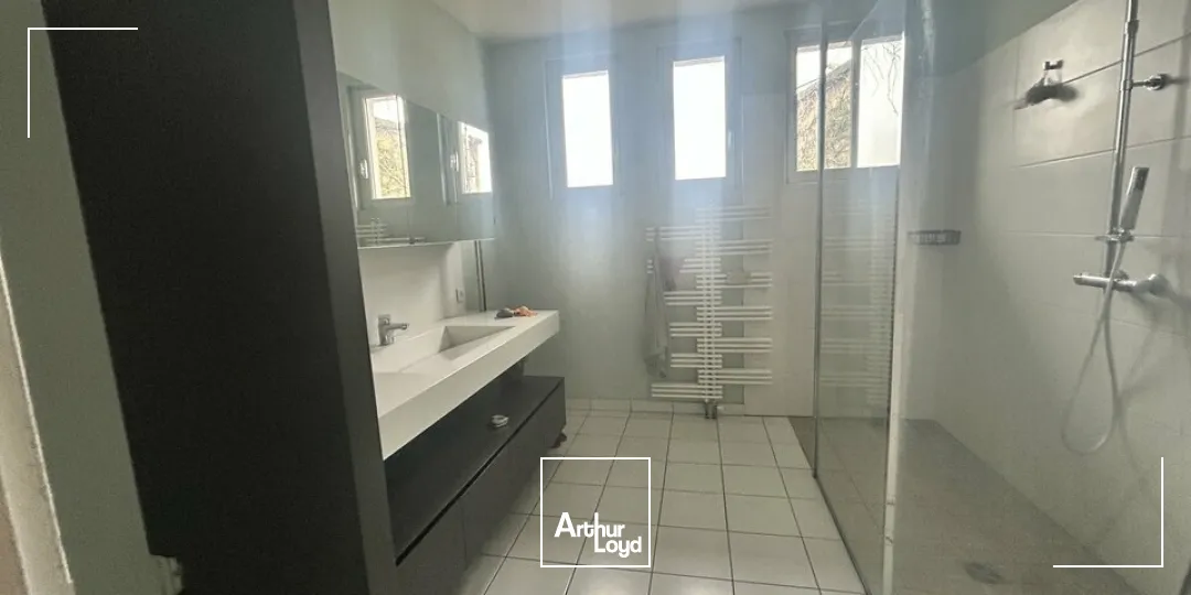 Champforgeuil -Proximité sortie autoroute