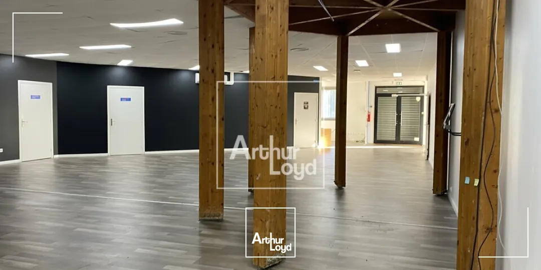 AVENDRE BATIMENT INDEPENDANT - BONDOUFLE