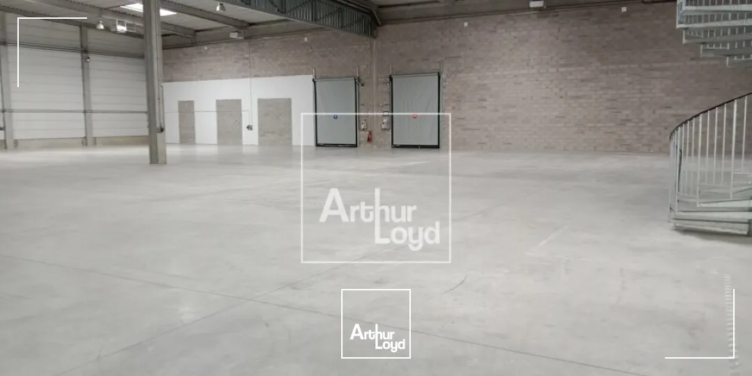 CELLULE LOGISTIQUE A LOUER LIEUSAINT