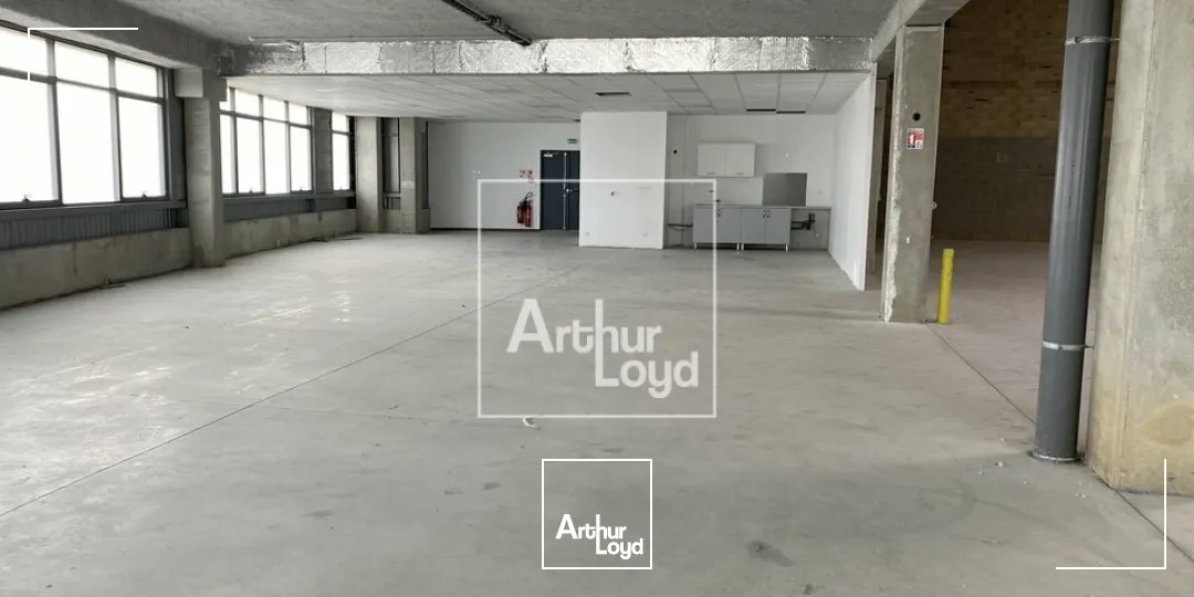 CELLULE LOGISTIQUE A LOUER LIEUSAINT