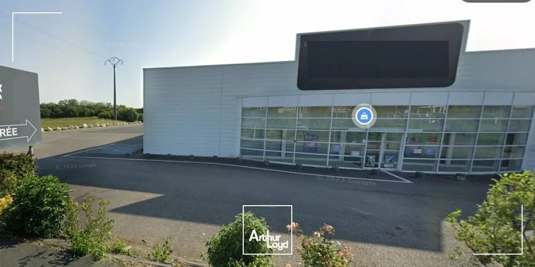 Investissement immobilier d'entreprise : murs commerciaux loués à vendre à Poitiers