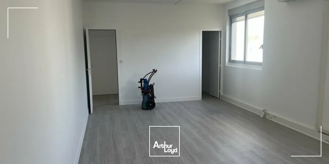 TOURS SUD - SAINT-AVERTIN LES GRANGES GALAND A10 - A LOUER 91 M² BUREAUX - 3 PARKINGS