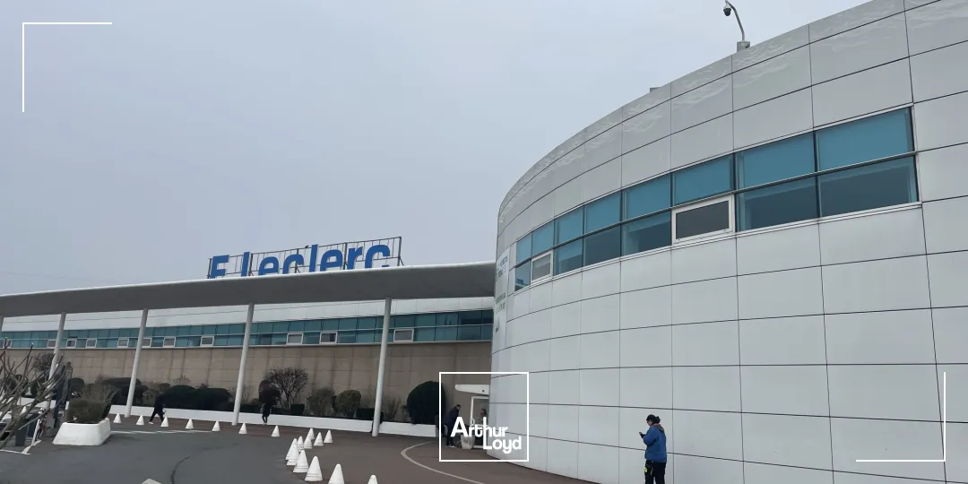 A louer : local d'environ 86 m2 en galerie commerciale à Chambly 