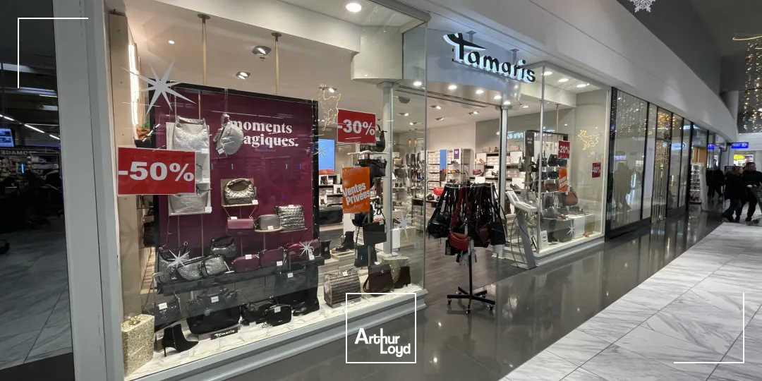 A louer : local d'environ 86 m2 en galerie commerciale à Chambly 