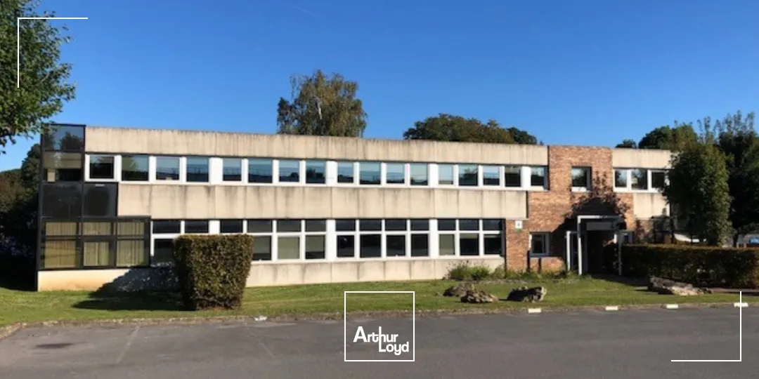 A LOUER RDC ACTIVITE AVEC ACCES LIVRAISON ET BUREAUX EN ETAGE