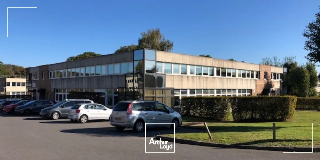 A LOUER RDC ACTIVITE AVEC ACCES LIVRAISON ET BUREAUX EN ETAGE