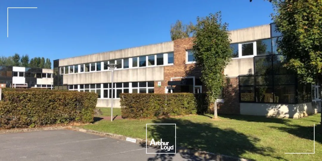 A LOUER RDC ACTIVITE AVEC ACCES LIVRAISON ET BUREAUX EN ETAGE