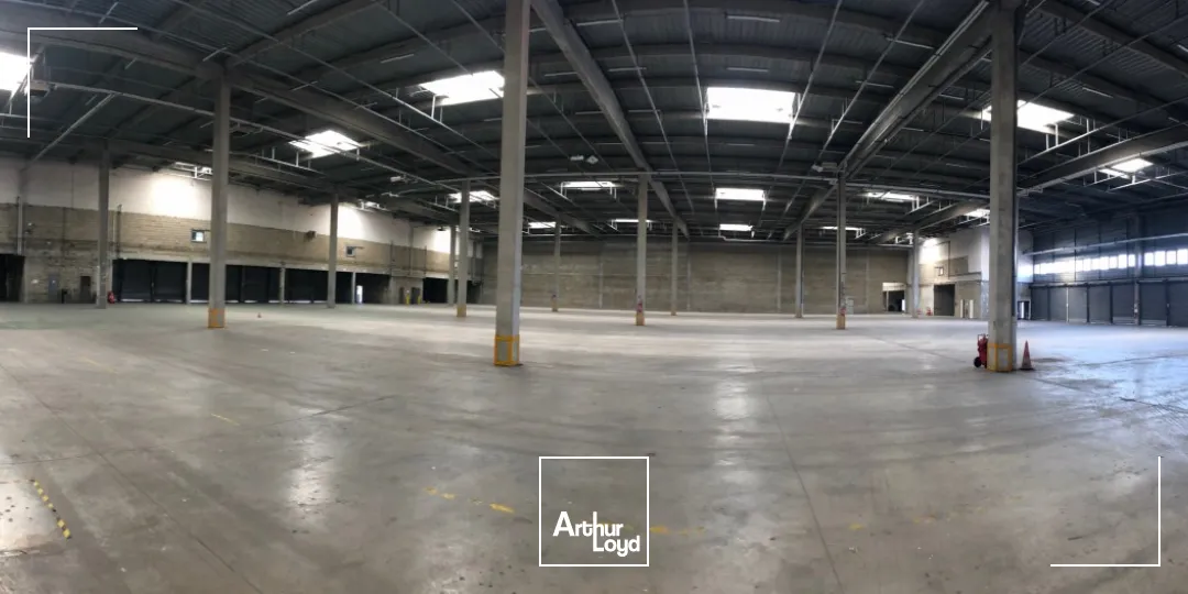 TRAVERSANT 10 PORTES A QUAI