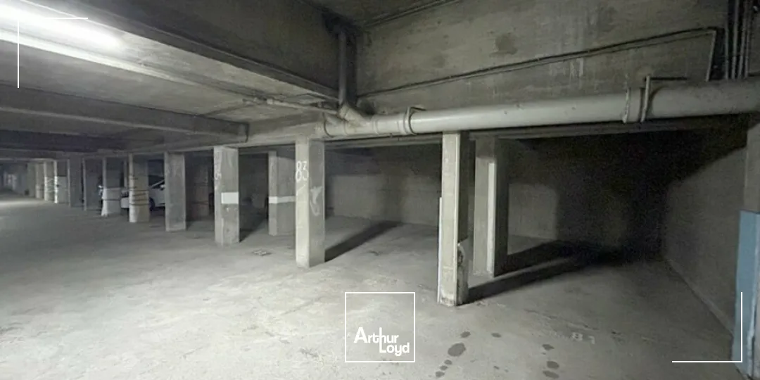 BUREAUX à VENDRE de 186 m²